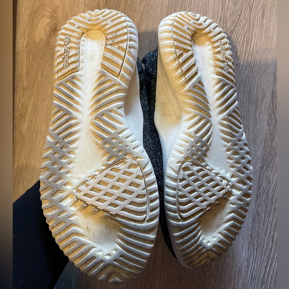 ADIDAS - Picture 4 of 4